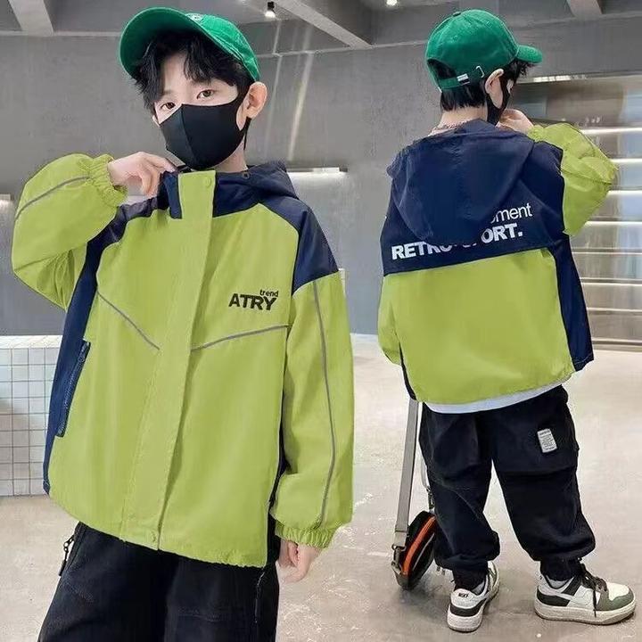 男童2024新款外套中大童春秋装上衣休闲冲锋衣洋气儿童时尚帅气潮