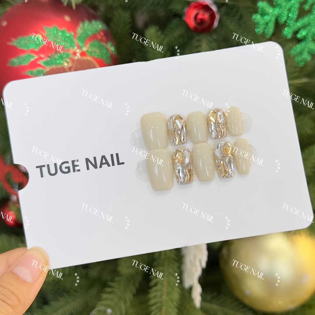 TugeNail“冬季恋人”秋冬氛围感裸色猫眼极简设计师款穿戴甲TGY124