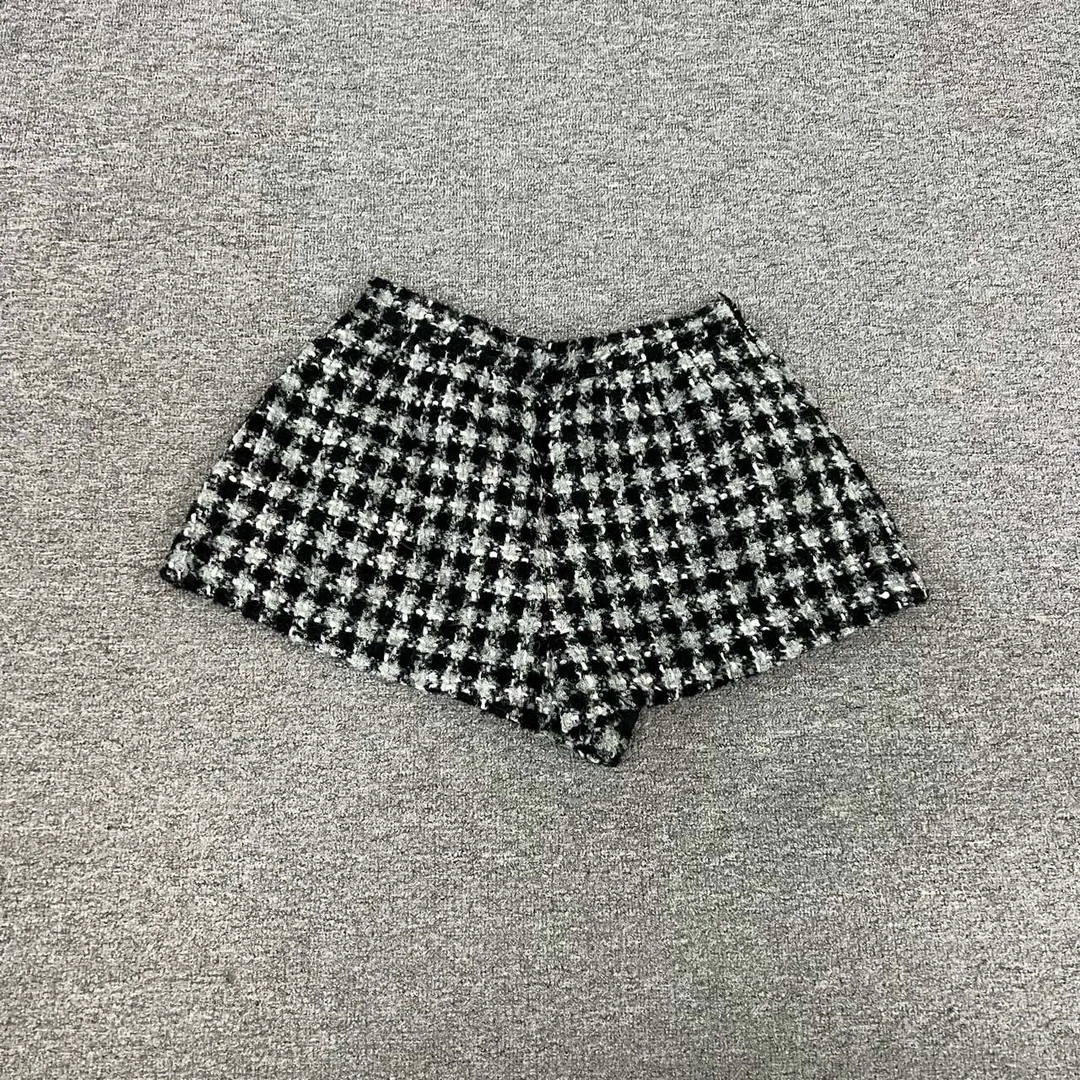 99新 Valentino/华伦天奴 华伦天奴 短裤 40码