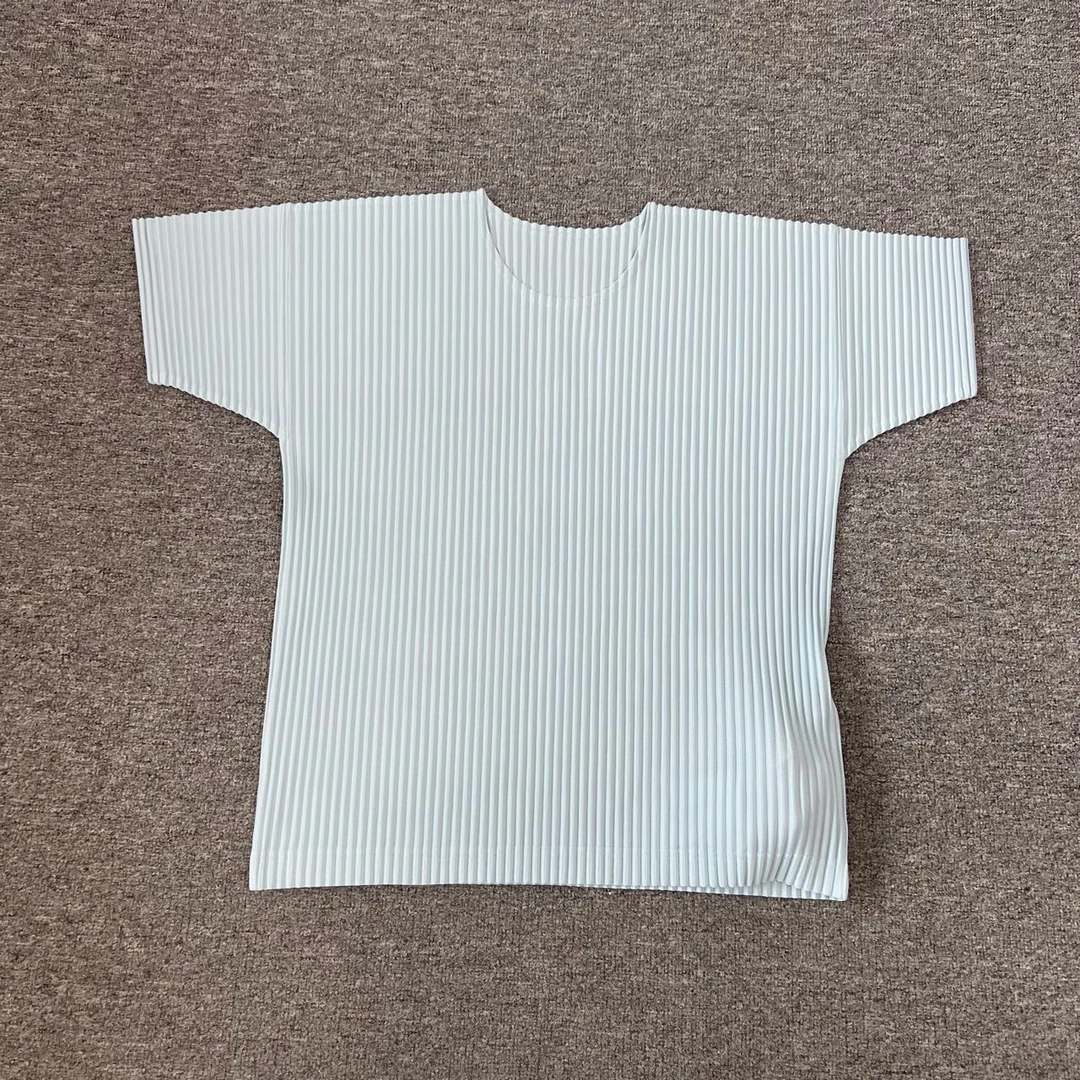 99新 Issey Miyake/三宅一生 三宅一生竖褶皱短袖上衣