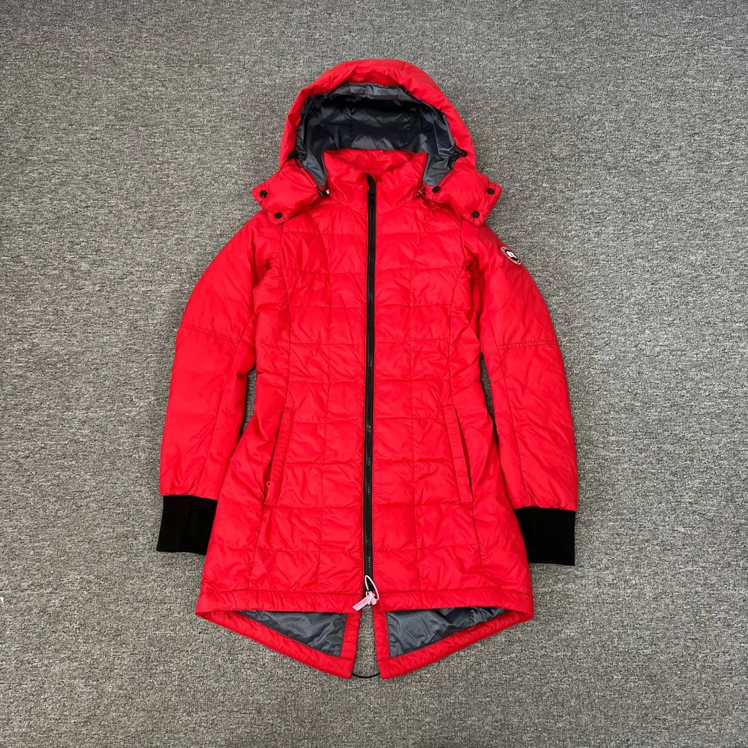 99新 加拿大鹅 加拿大鹅 红色羽绒服 xs码