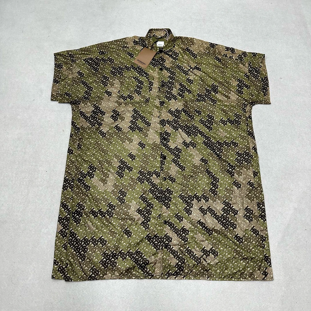 未使用 AMIPARIS Burberry 满印 风衣斗篷