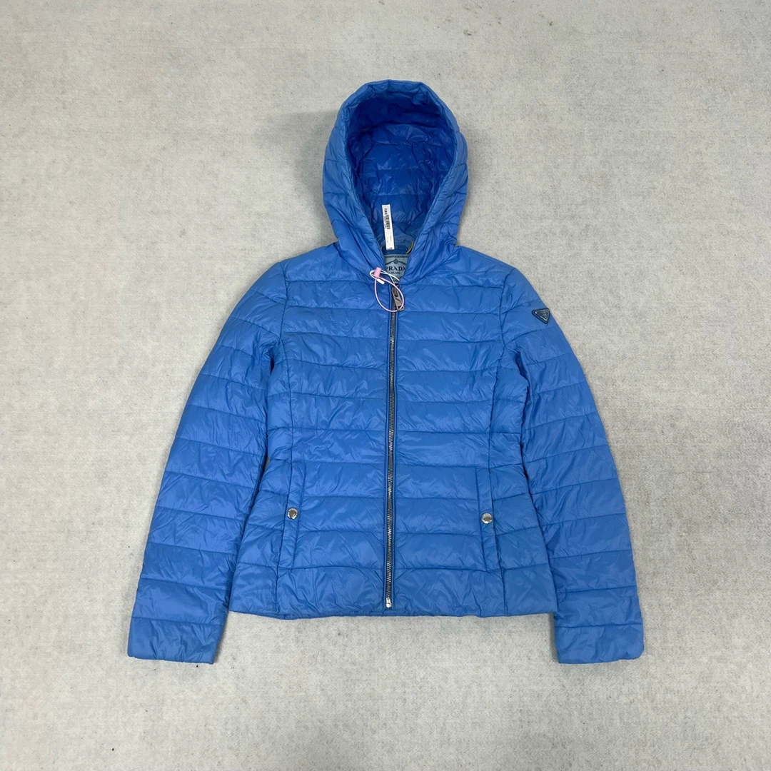 99新 Prada/普拉达 Prada 三角标 羽绒服 38码