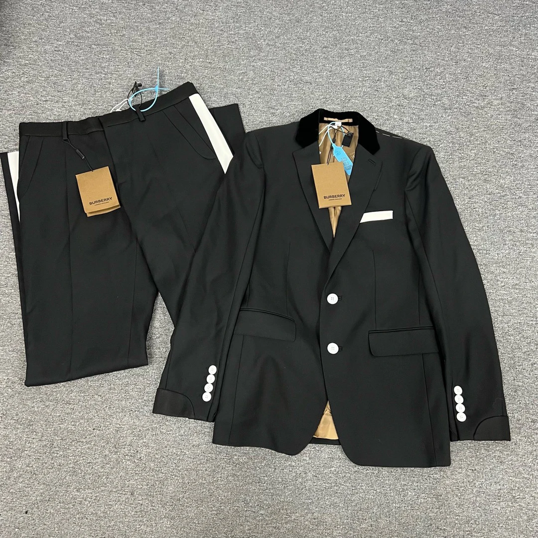 全新未使用 BURBERRY/博柏利 Burberry 黑色西装套装