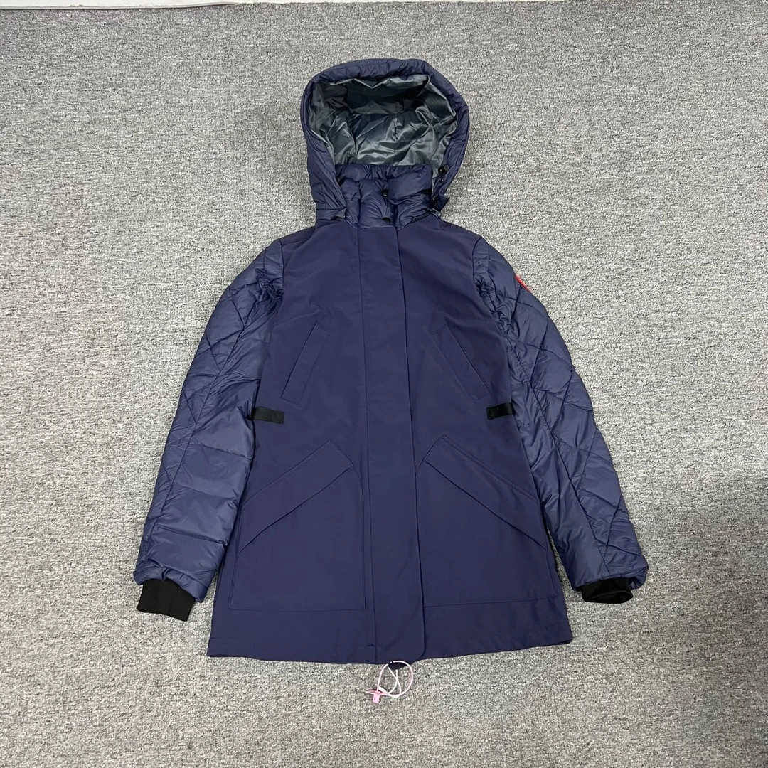 全新未使用 加拿大鹅 加拿大鹅 拼接羽绒服xs