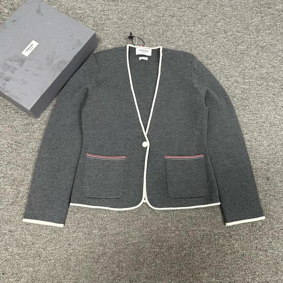 全新未使用 THOMBROWNE thom Browne tb针织开衫38码