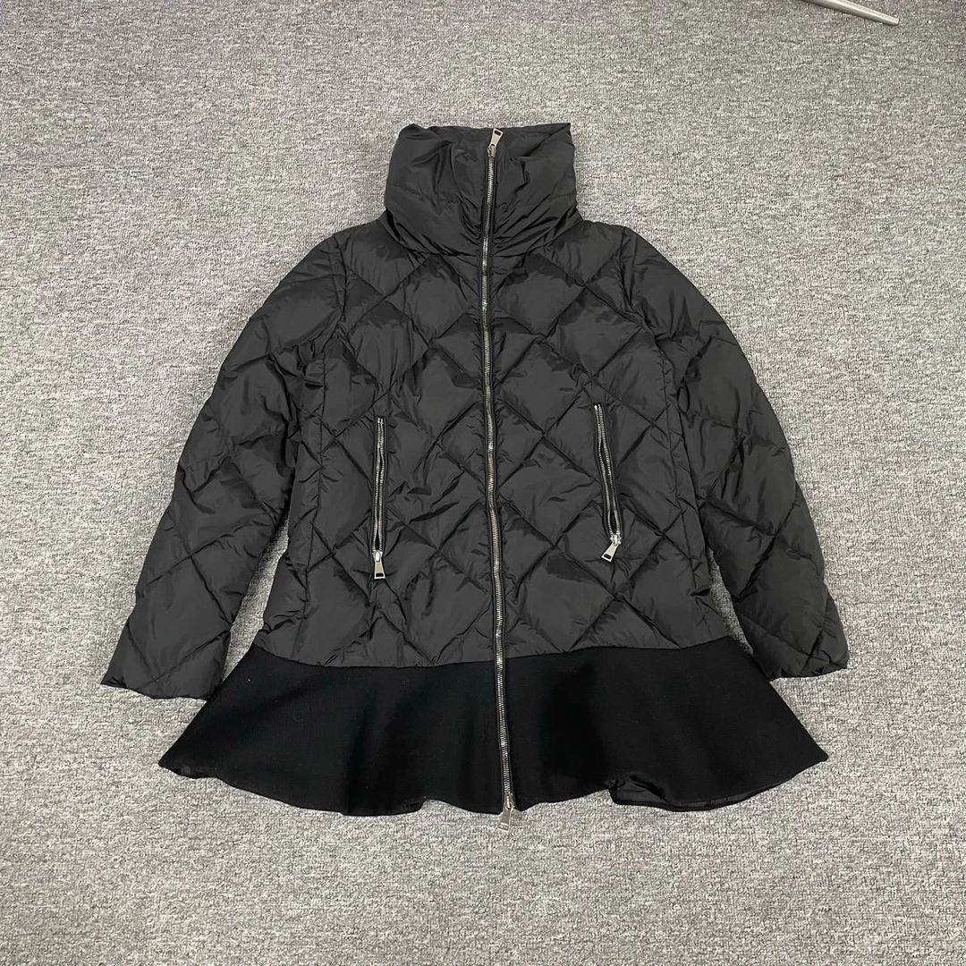 99新  Moncler 蒙口 Vouglans 女款 裙摆羽绒服 99新 0码