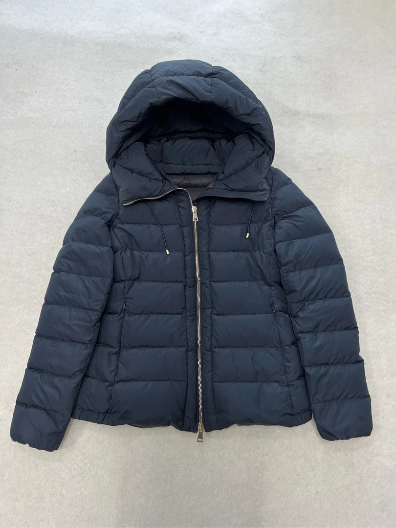 99新 MONCLER 蒙口藏蓝色羽绒服1码