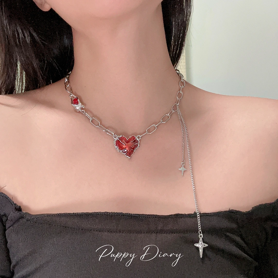 小狗日记*炙热之心千禧辣妹红色小众设计cosplay饰品挂链