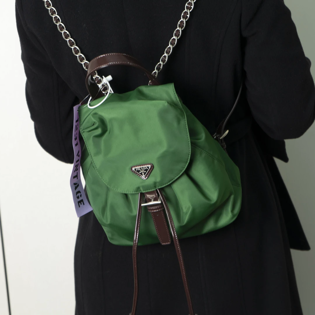 95新 Prada/普拉达 绿银链条双肩包/24/A03127DY04