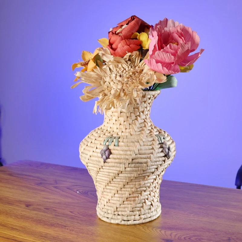 玉米叶手工精编花瓶