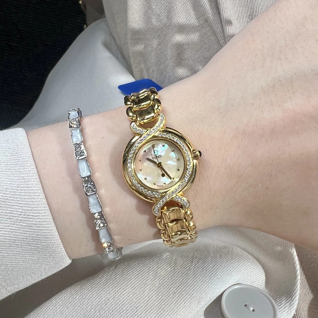 95新 FENDI/芬迪 vintage中古手表/石英表/后钻/FD044