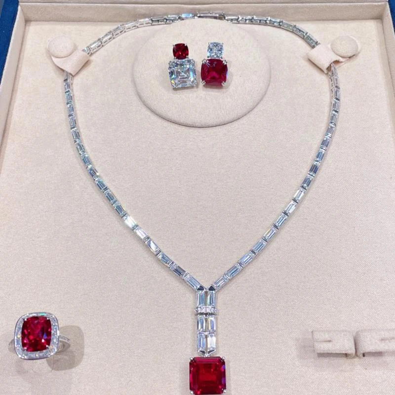 吊坠925银 时尚大牌简约款培育合成红宝戒指项链.银镀金