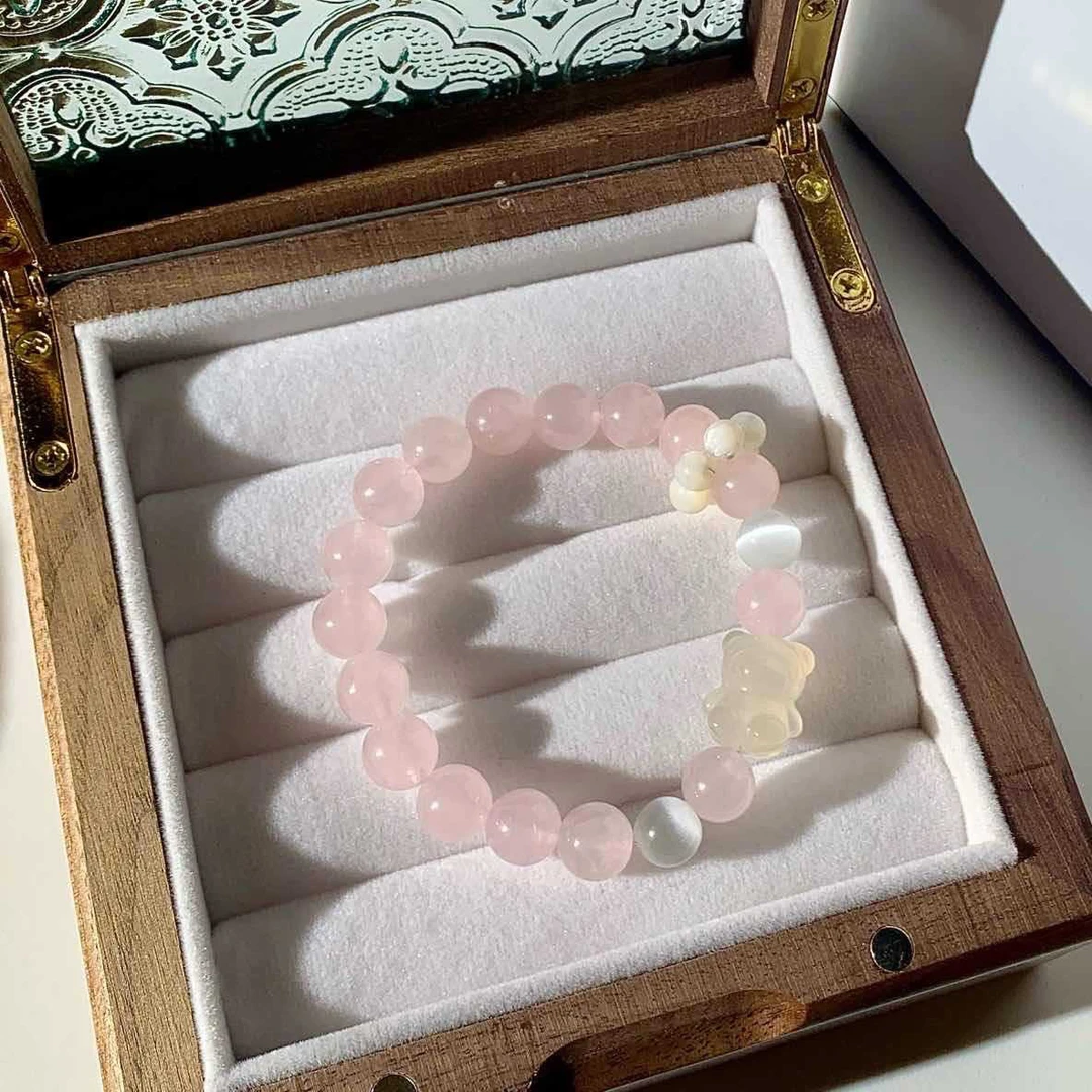 新款天然马粉水晶手链女小软糖熊玛瑙猫眼石手链