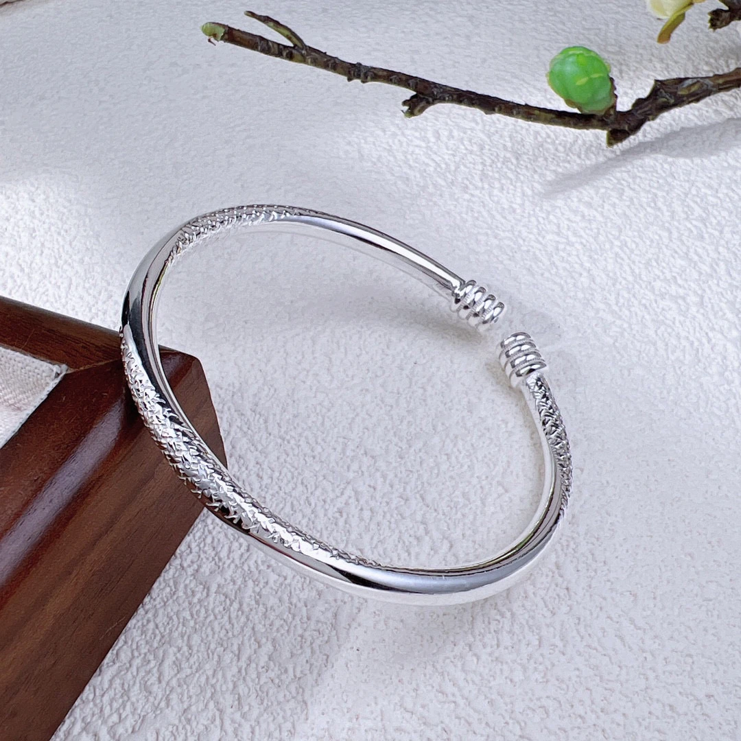 足银手镯 银大福9999足银开口手镯扭花扭纹编织光面螺纹对珠纯银