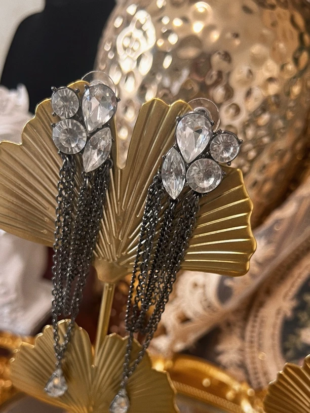 合金耳饰 1207黑色流苏扫肩耳钉复古轻奢气质