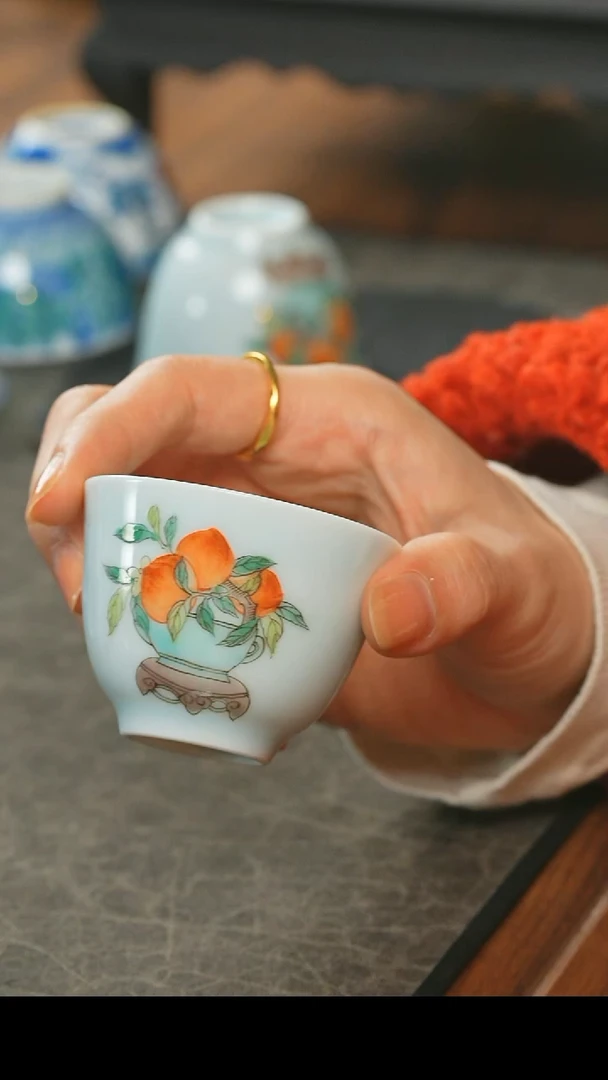 【闪购商品】瓷李军红古彩 寿桃单杯