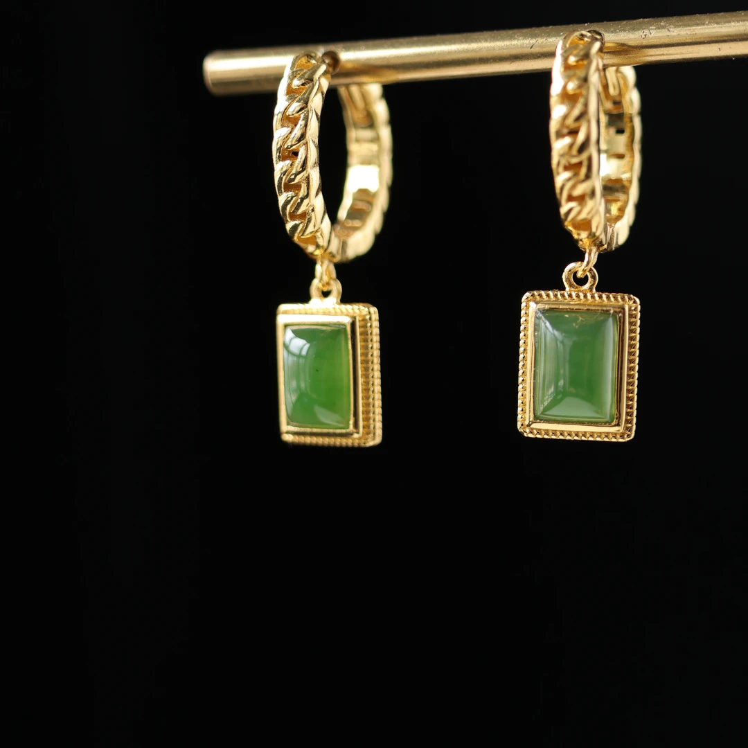 一团和气 | 原创设计精品和田玉碧玉耳饰