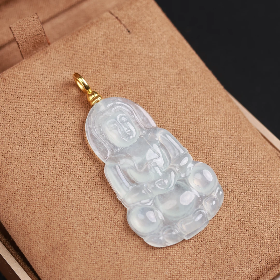 一团和气 | 严选精品白冰翡翠起荧光观音吊坠