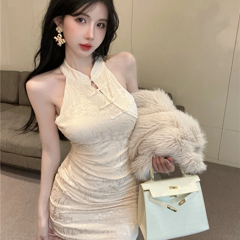 新中式国风蕾丝吊带连衣裙女秋冬名媛性感挂脖包臀裙旗袍抹胸裙子