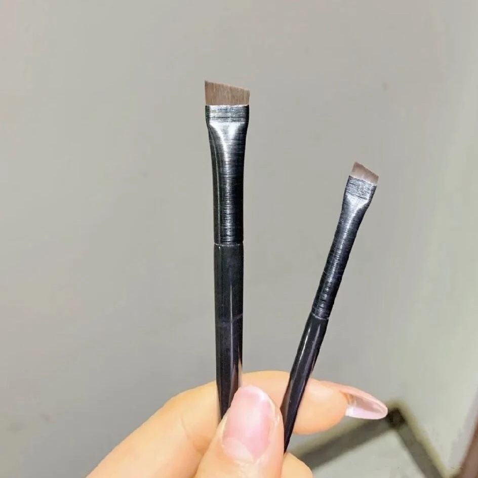 王菲菲同款推荐刀锋 A102眼线刷卧蚕刷精细头 A101眉刷沧州化妆刷