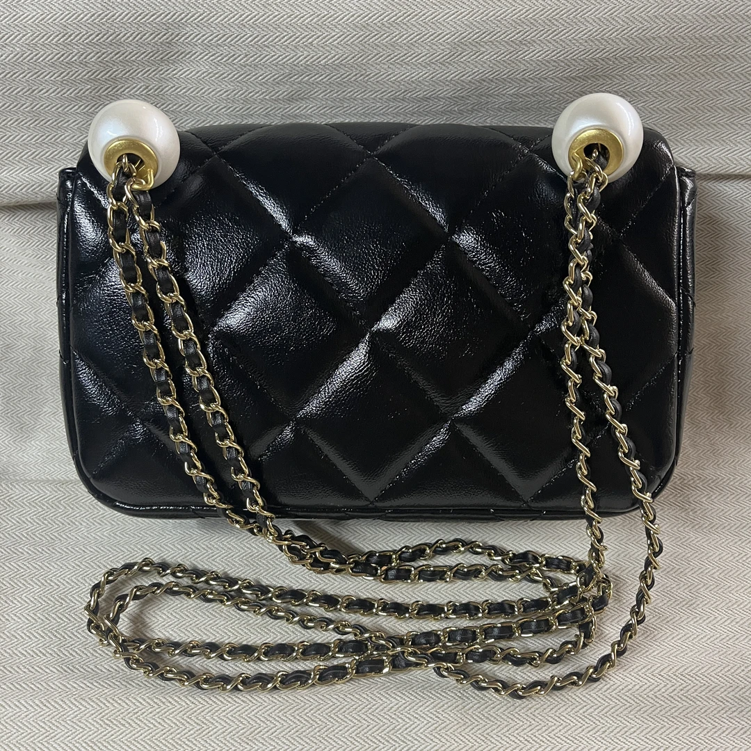 设计款黑色通勤百搭单肩斜挎包