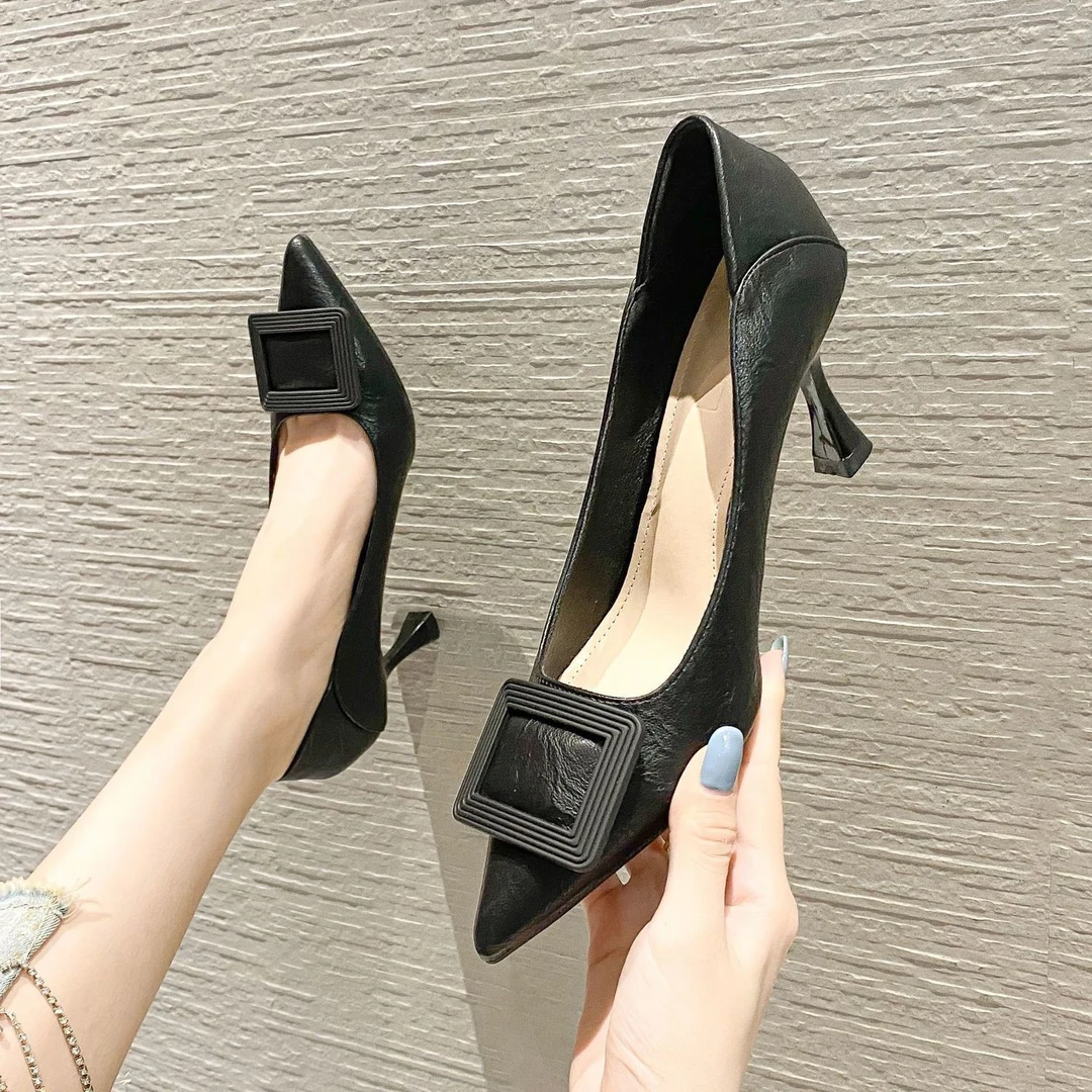 2025春夏新款尖头低跟法式软皮不磨脚黑色百搭细跟单鞋浅口高跟鞋