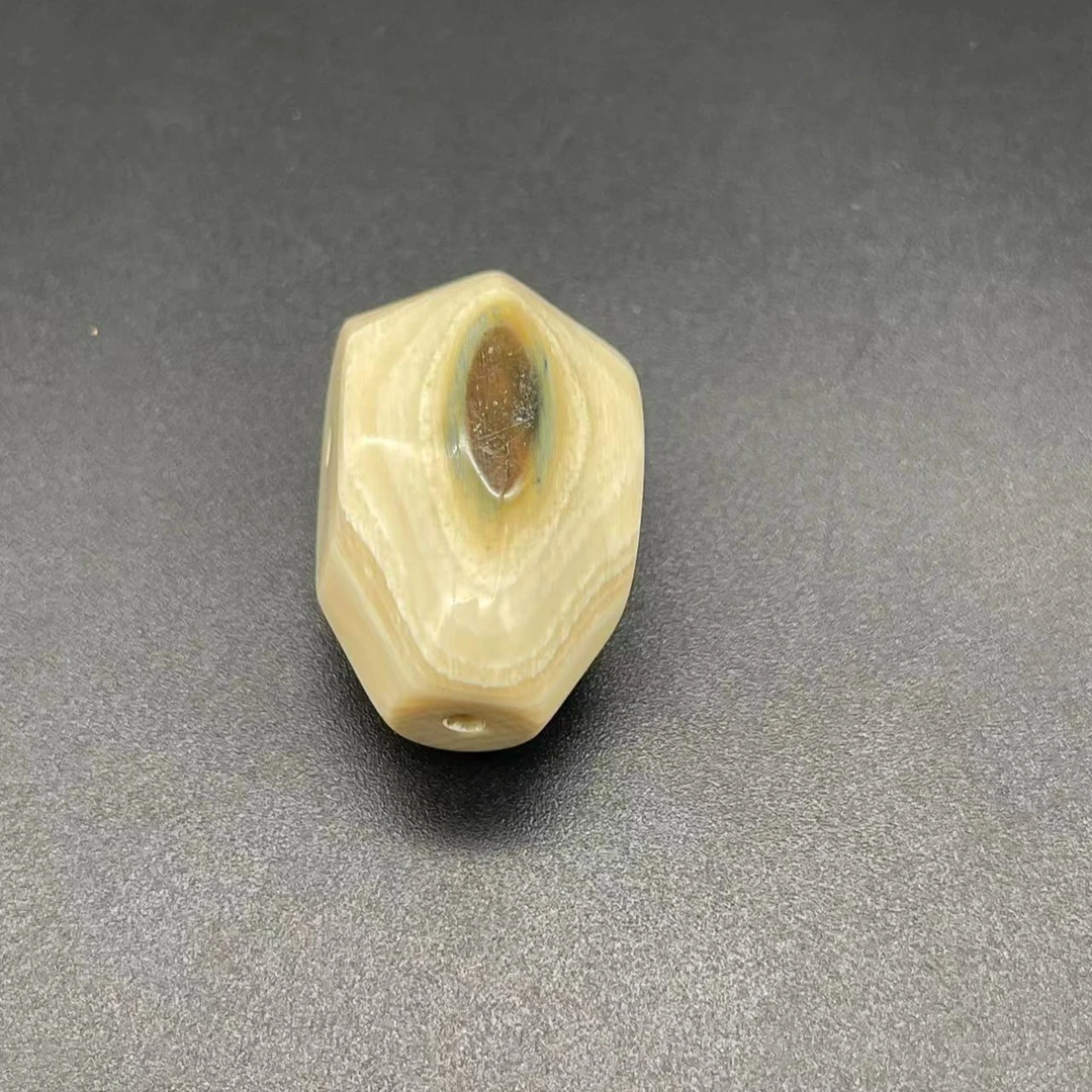 60127精品猛犸牙雕刻D:16 T:16 H:27鲨鱼背三通配饰