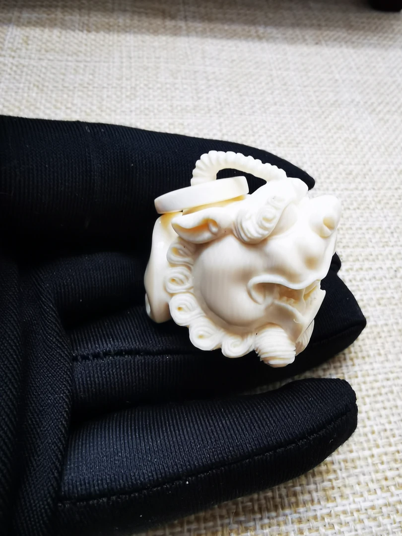 精品猛犸雕刻貔貅头挂件9667