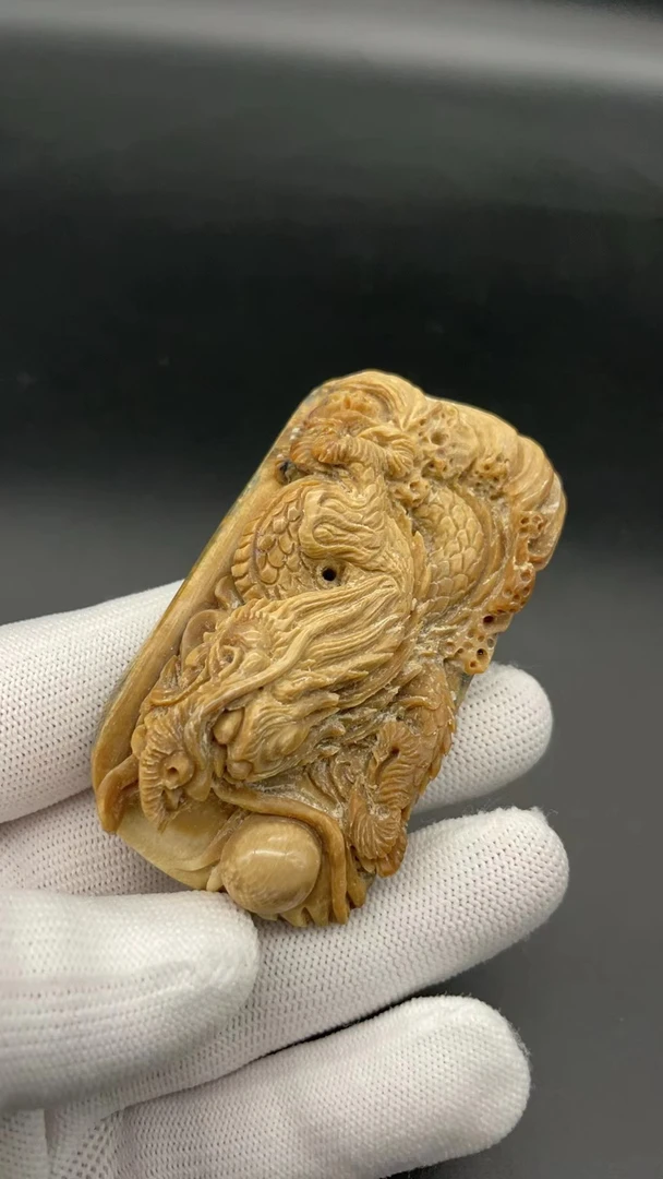 28769精品猛犸雕刻龙挂件