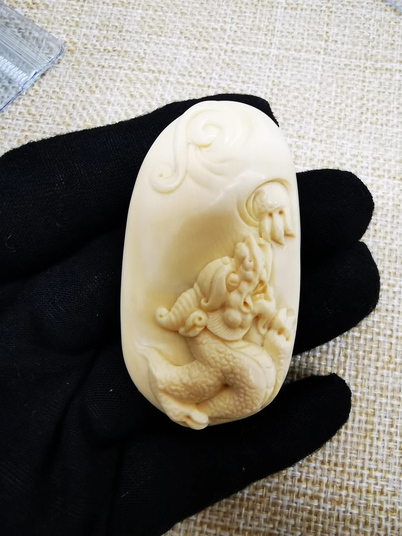 精品猛犸雕刻龙型挂牌1125