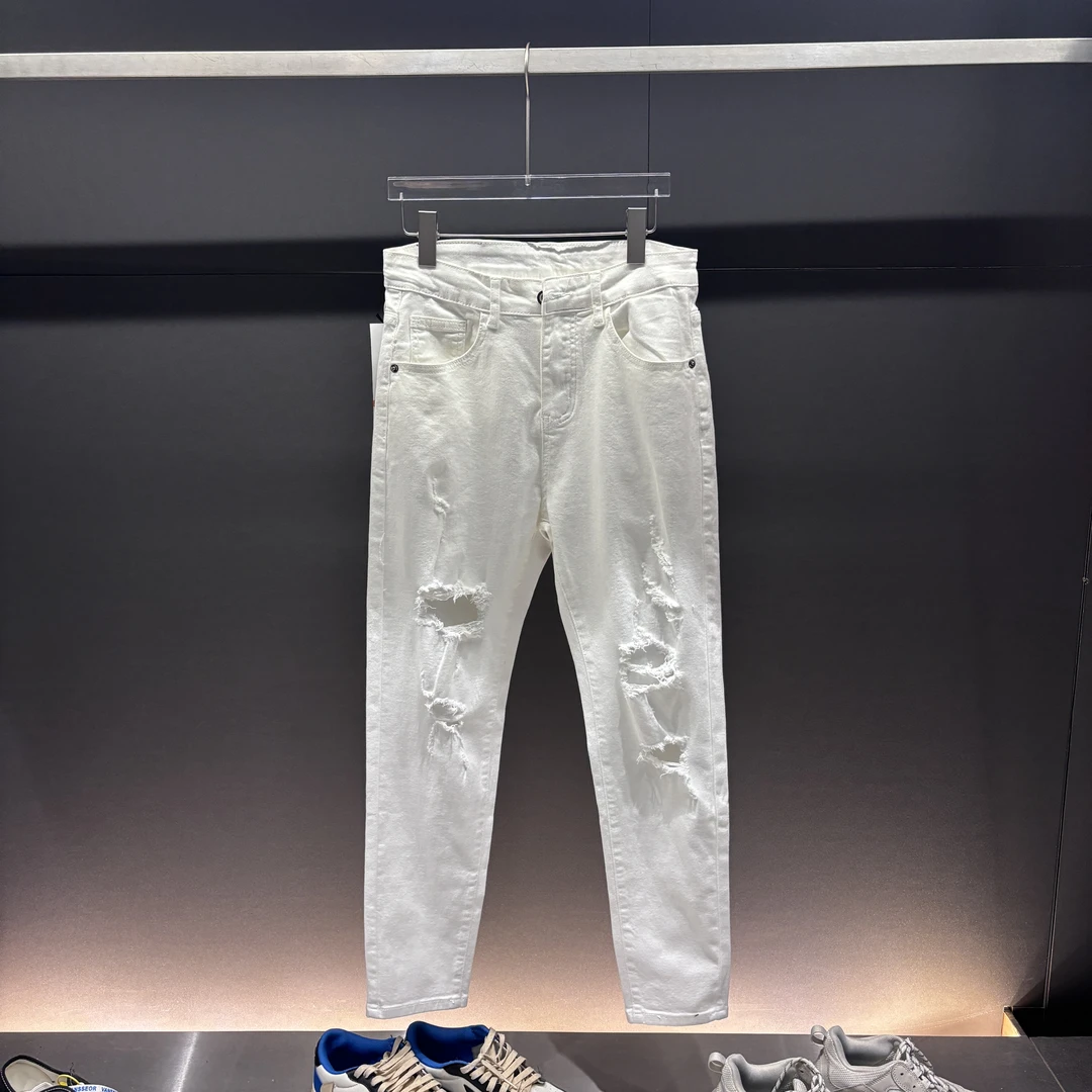 断码韩版夏秋男直筒休闲修身小脚裤百搭牛仔裤潮流破洞水洗男士