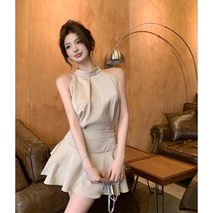 无袖挂脖背心上衣女春装新款荷叶边蛋糕半身裙短裙休闲气质两件套