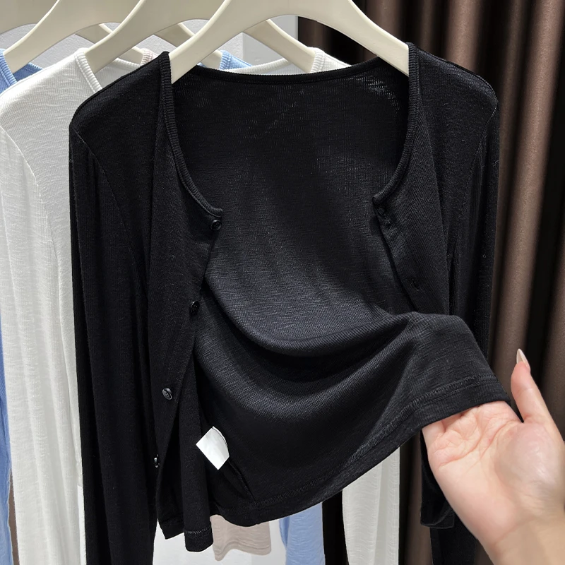 黑色软糯圆领开衫春季配吊带外搭短款薄针织长袖修身披肩罩衫外套