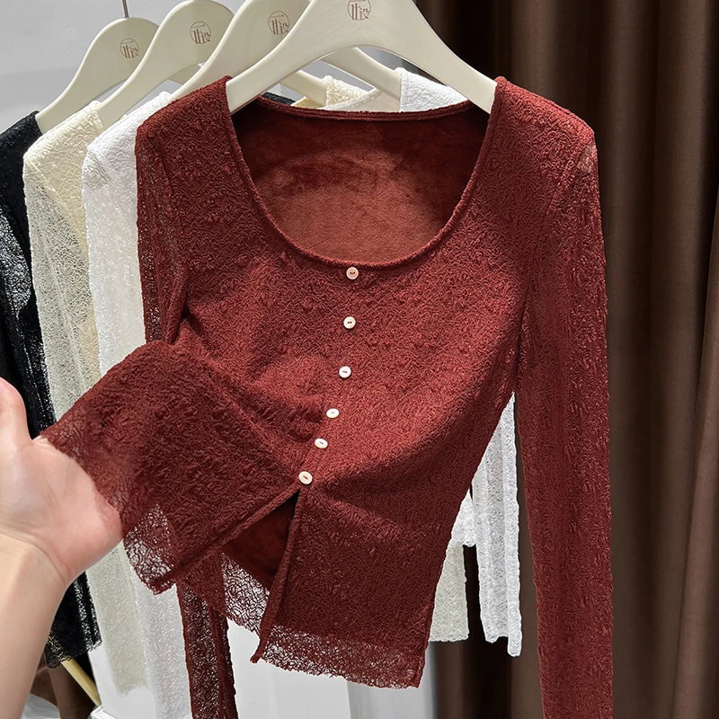 加绒蕾丝上衣女款秋冬气质u领设计感纽扣装饰加厚保暖内搭打底衫