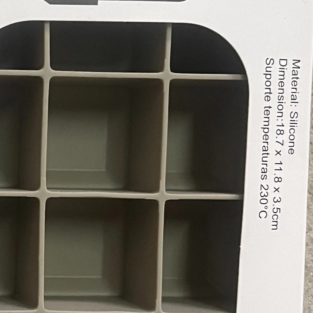BH16161231厨房用具硅胶15冰格颜色不挑发2个