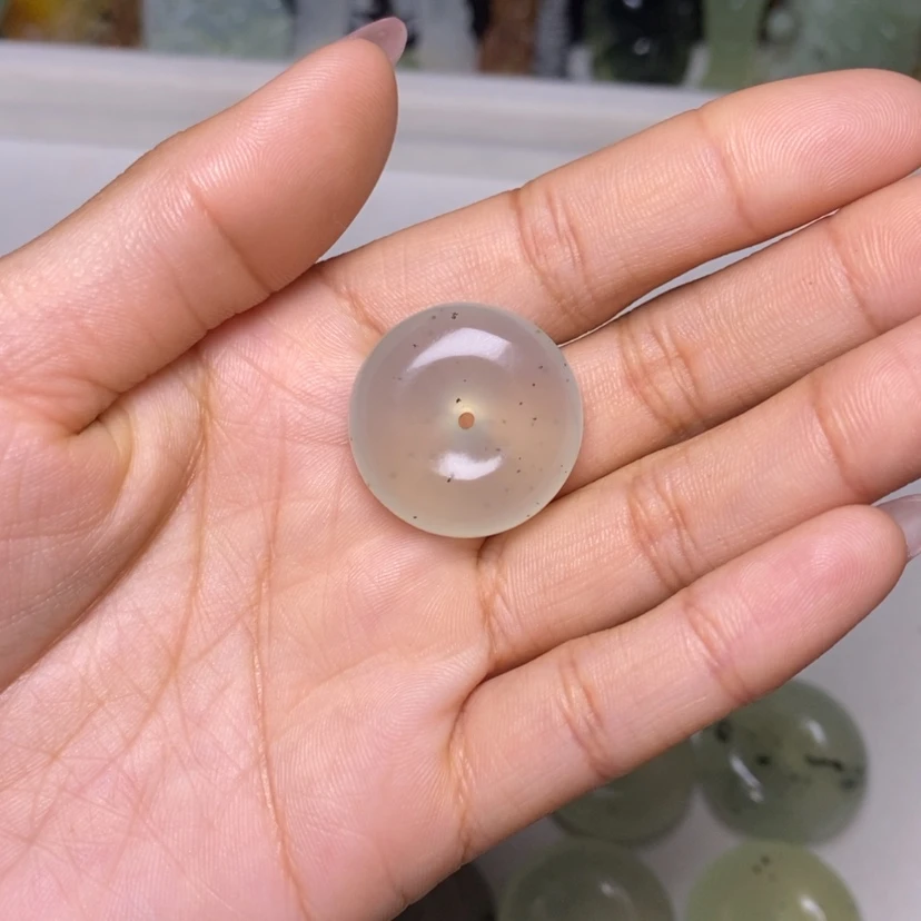 【闪购商品】蛇纹石玉吊坠未镶嵌素****染