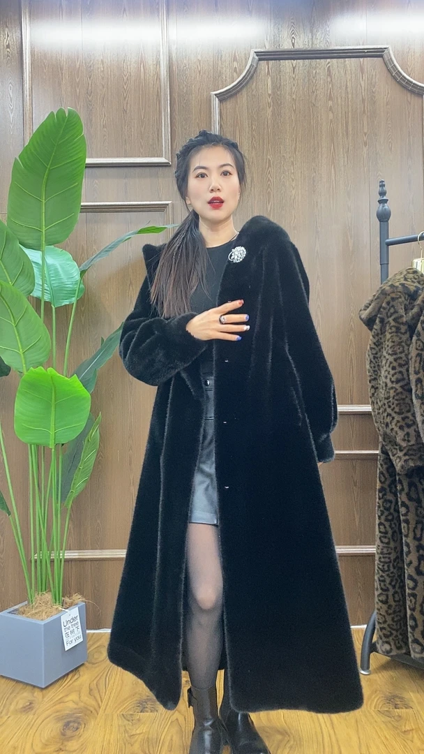 2024秋冬（黑色）气质轻奢连帽设计师豹黑色款网红女士毛毛外套