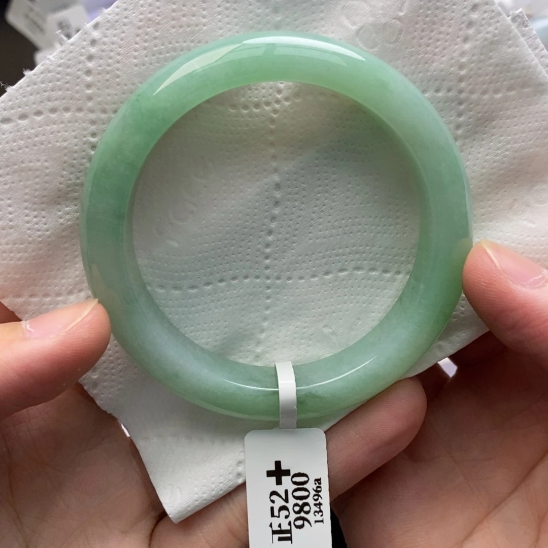翡翠手镯未镶嵌手镯