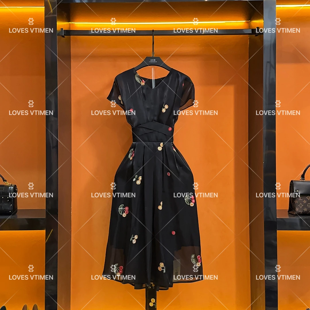 【大鬼专属】设计气质轻奢高级感碎花刺绣连衣裙LOVES-A627显瘦时尚