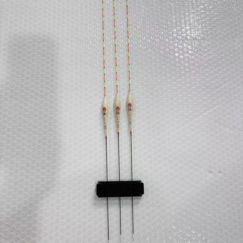 A 25  芦苇  鲫鱼鲤鱼 鱼漂（发1支 吃铅不准）