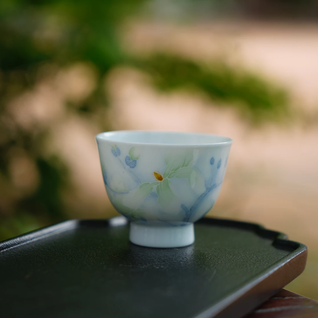 小玲瓷 纯手绘釉下五彩瓷玉兰主人杯