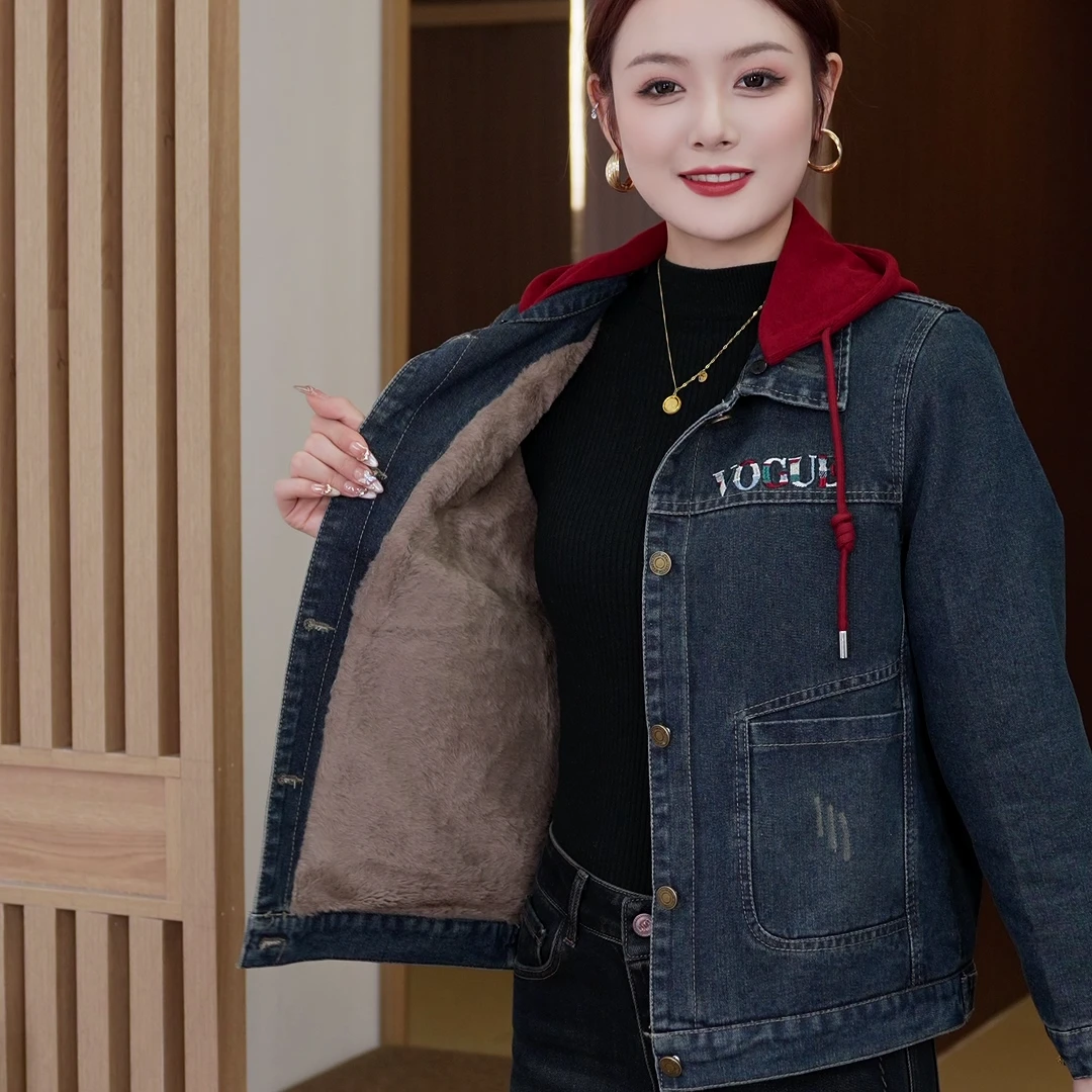冬季妈妈装百搭新款洋气韩版宽松气质牛仔加绒加厚带帽短款外套