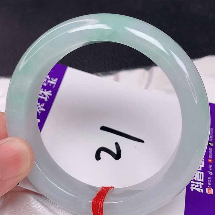 翡翠手镯未镶嵌55+ 翡翠手镯
