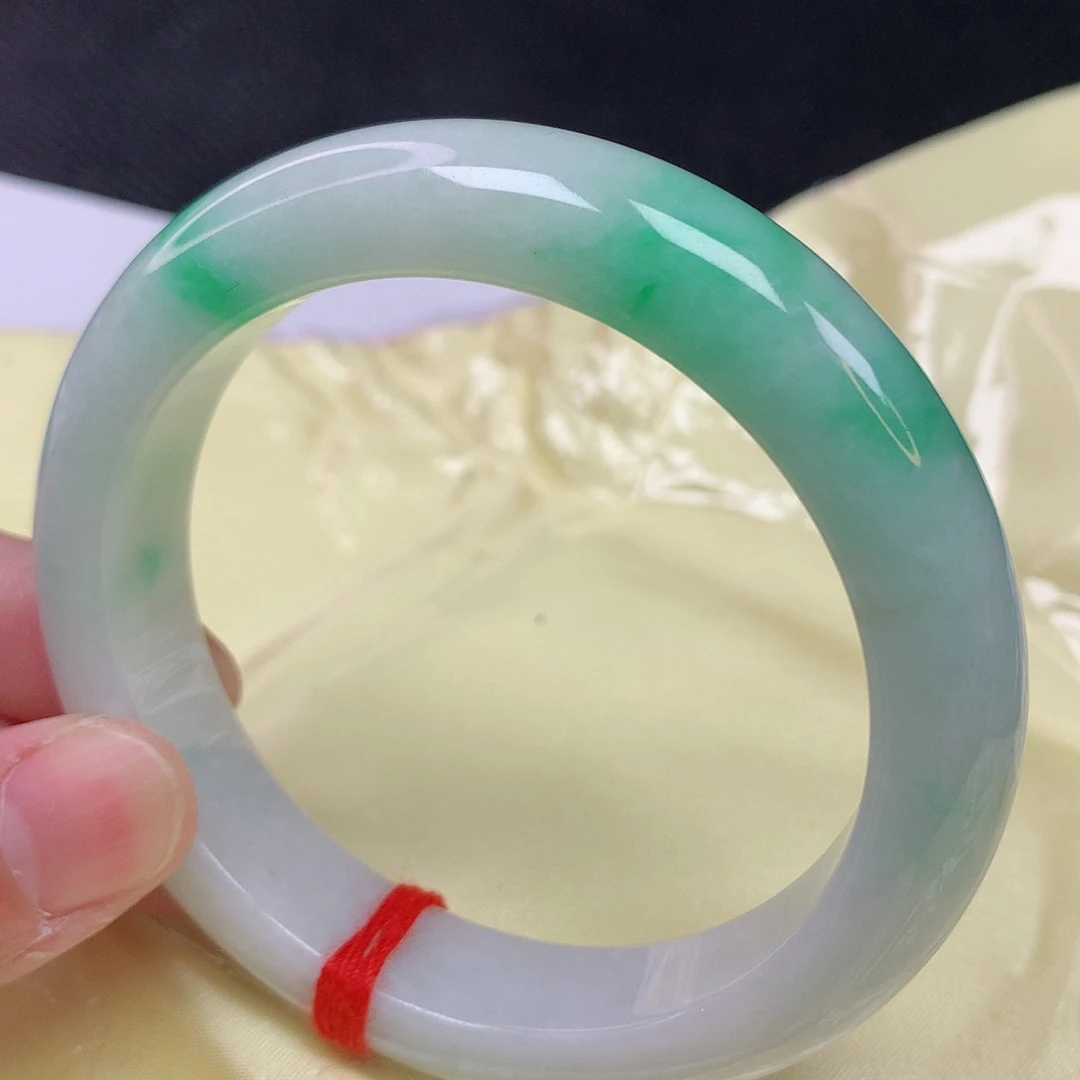 翡翠手镯未镶嵌56+ 翡翠手镯