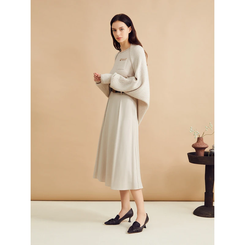 YINER音儿2024秋季新款冬季纯色温柔A字遮肉款半身裙8C34350070