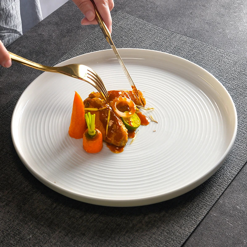 隆玫格螺纹盘子骨瓷家用西餐牛排盘浅口盘子耐高温陶瓷圆盘创意盘