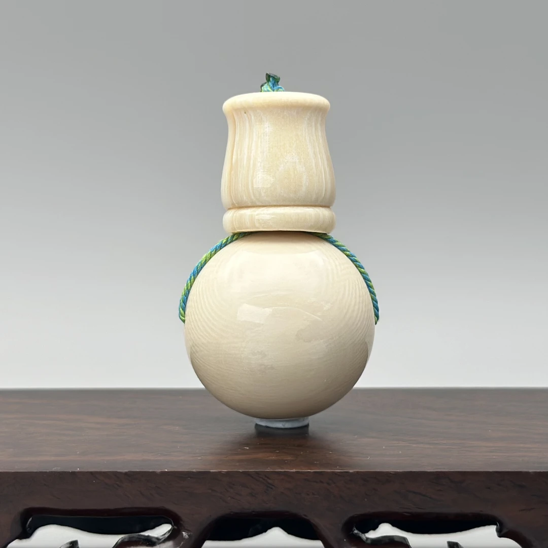 DEZHI/德志29*49mm31.9g藏式三通天然带皮猛犸牙G46