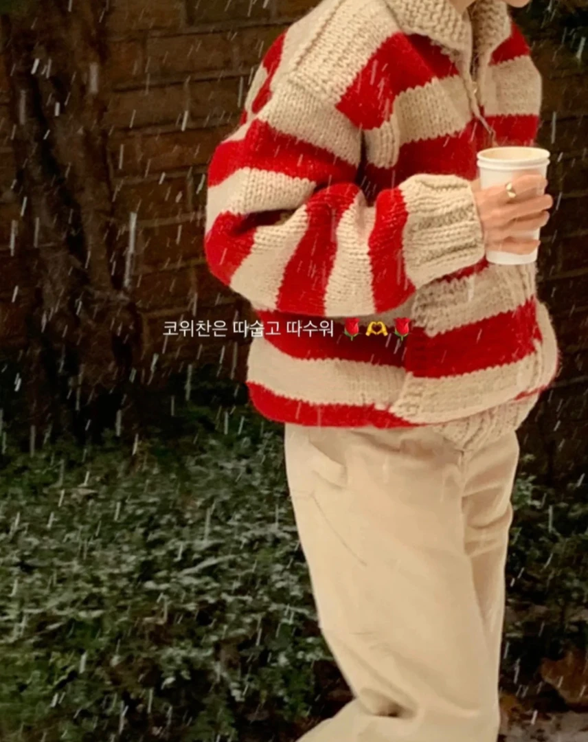 芝芝莓莓 2025秋冬新品100羊毛条纹撞色粗针毛衣Polo领套头毛衣