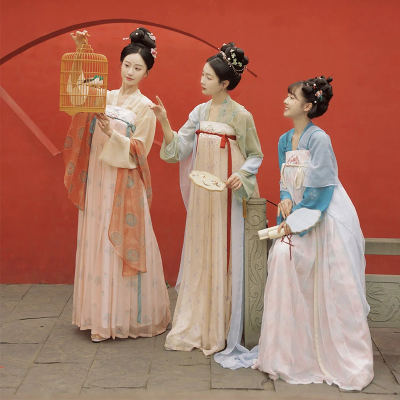 十卉集 汉宫春晓 原创直领对襟衫齐胸襦裙套装春夏汉服女款春夏季